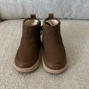 H&M toddler boots. Fleece lined snow boots